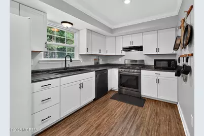 370 Elm Lane, Brick, NJ 08723 - Photo 11