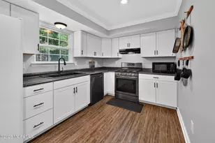 370 Elm Ln, Brick, NJ 08723 - Photo 11