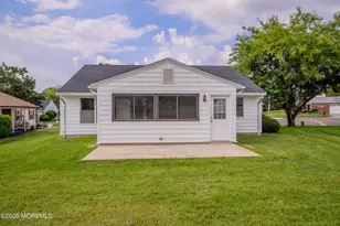 70 Suffolk Way, Marlboro Township, NJ 07746 - Photo 7