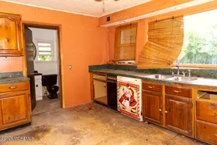 918 7th St, Union Beach, NJ 07735 - Photo 9
