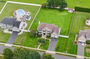 354 Hutchinson Dr, Freehold, NJ 07728 - Photo 45