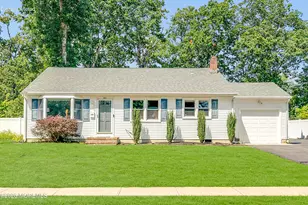 864 Roundtree Dr, Toms River Township, NJ 08753 - Photo 1