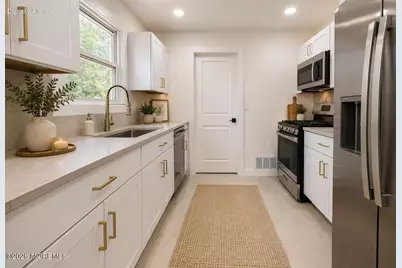 3 Spray Boulevard, Neptune Township, NJ 07753 - Photo 7