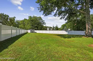 15 Guest Dr, Morganville, NJ 07751 - Photo 23