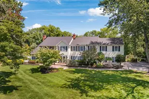 61 Laurelwood Dr, Colts Neck Township, NJ 07722 - Photo 3