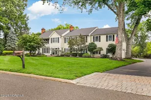 61 Laurelwood Dr, Colts Neck Township, NJ 07722 - Photo 3