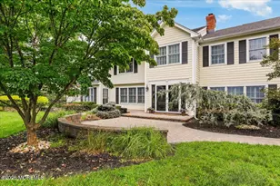 61 Laurelwood Dr, Colts Neck Township, NJ 07722 - Photo 5
