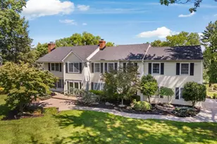 61 Laurelwood Dr, Colts Neck Township, NJ 07722 - Photo 3