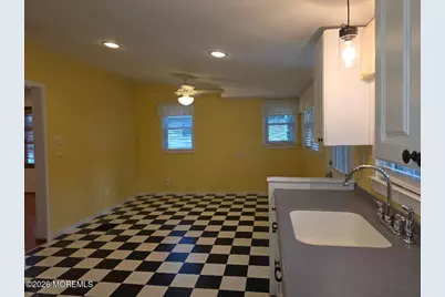 35 Academy Street, Farmingdale, NJ 07727 - Photo 15