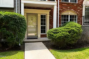 216 Sapphire Ln, Franklin Township, NJ 08823 - Photo 1