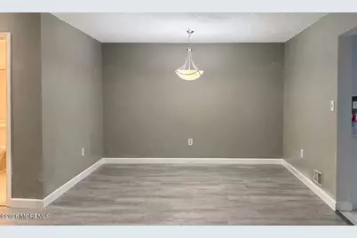 216 Sapphire Lane, Franklin Township, NJ 08823 - Photo 3