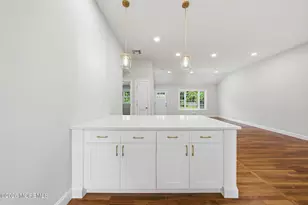 312 Edgemoor Rd, Belford, NJ 07718 - Photo 17