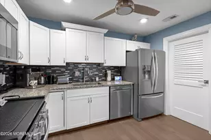 701 Zlotkin Cir, Freehold, NJ 07728 - Photo 5