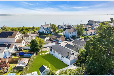 94 Neptune Place, Laurence Harbor, NJ 08879 - Photo 17