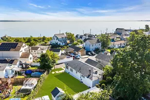 94 Neptune Pl, Laurence Harbor, NJ 08879 - Photo 17