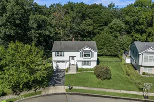 18 Molly Pitcher Dr, Hazlet Township, NJ 07730 - Photo 7
