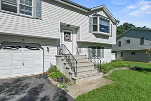 18 Molly Pitcher Dr, Hazlet Township, NJ 07730 - Photo 3