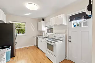 122 9th St, Belford, NJ 07718 - Photo 9
