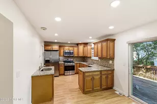 451 Rose Ct, Lakewood, NJ 08701 - Photo 11