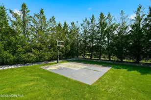 6 Courtney Ct, Freehold, NJ 07728 - Photo 9
