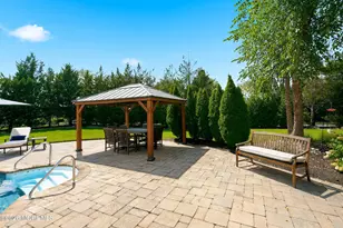 6 Courtney Ct, Freehold, NJ 07728 - Photo 61