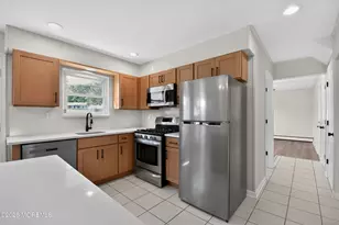 21 Monmouth St, Hazlet Township, NJ 07730 - Photo 15