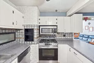401 Applegate Ave, Toms River Township, NJ 08757 - Photo 5