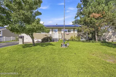 401 Applegate Avenue, Toms River Township, NJ 08757 - Photo 1