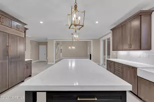 268 Berger St, Franklin Township, NJ 08873 - Photo 5