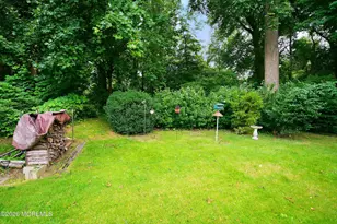 303 Florence Rd, Middletown, NJ 07748 - Photo 39