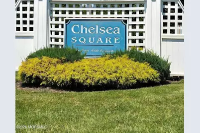 207 Knightsbridge Lane #1207, Morganville, NJ 07751 - Photo 5