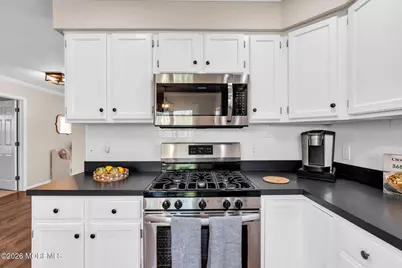 8 Grosunor Court, Jackson, NJ 08527 - Photo 9