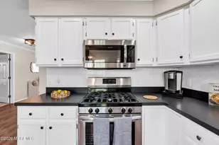 8 Grosunor Ct, Jackson, NJ 08527 - Photo 9
