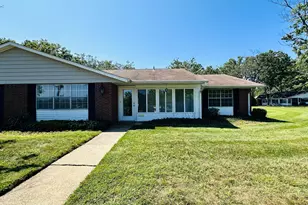 587B Lake Point Dr, Lakewood, NJ 08701 - Photo 3