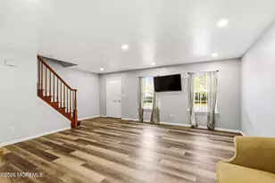 572 Davids Ct, Lakewood, NJ 08701 - Photo 3