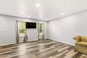 572 Davids Ct, Lakewood, NJ 08701 - Photo 5