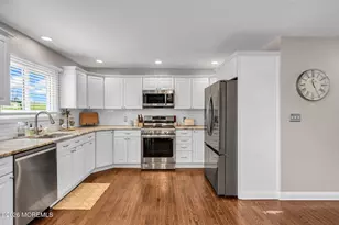 106 Perry St, Keyport, NJ 07735 - Photo 9