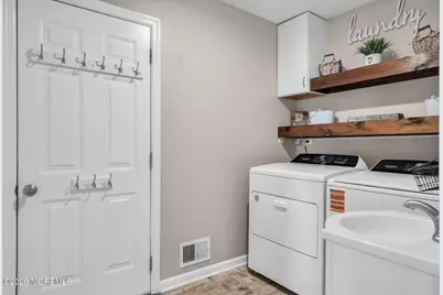 106 Perry Street, Keyport, NJ 07735 - Photo 13