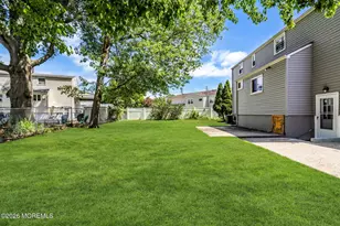 341 Middle Rd, Hazlet Township, NJ 07730 - Photo 27