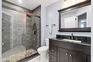 1301 Buckingham Cir, Middletown, NJ 07748 - Photo 5
