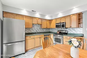 1301 Buckingham Cir, Middletown, NJ 07748 - Photo 7