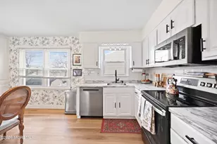 11 Grove St, Middletown, NJ 07748 - Photo 5