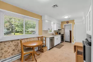 561 Oakhollow Ln, Lanoka Harbor, NJ 08734 - Photo 9