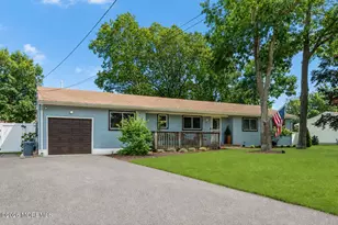 561 Oakhollow Ln, Lanoka Harbor, NJ 08734 - Photo 1