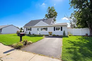 3 Redwood Terrace, Hazlet Township, NJ 07730 - Photo 5