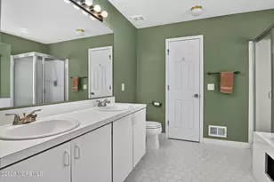 12 Berkshire Ct, Manalapan Township, NJ 07726 - Photo 21