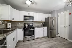 249 Tulip Ln, Freehold, NJ 07728 - Photo 5