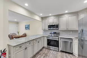 20 Lexington Ct, Red Bank, NJ 07701 - Photo 13