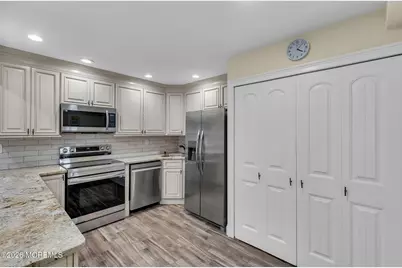 20 Lexington Court, Red Bank, NJ 07701 - Photo 15
