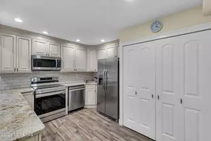 20 Lexington Ct, Red Bank, NJ 07701 - Photo 15
